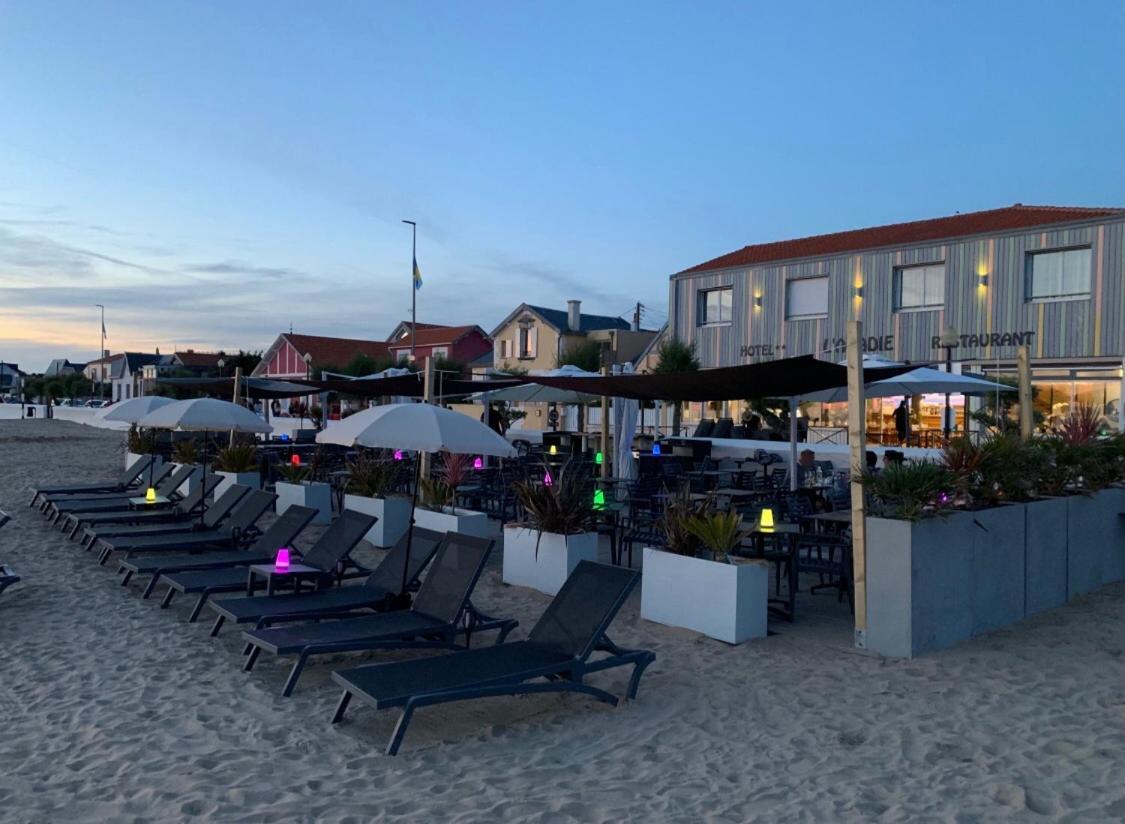 Acadie Saint Victor - Hotel Restaurant - Face Mer - Chatelaillon Plage Kültér fotó