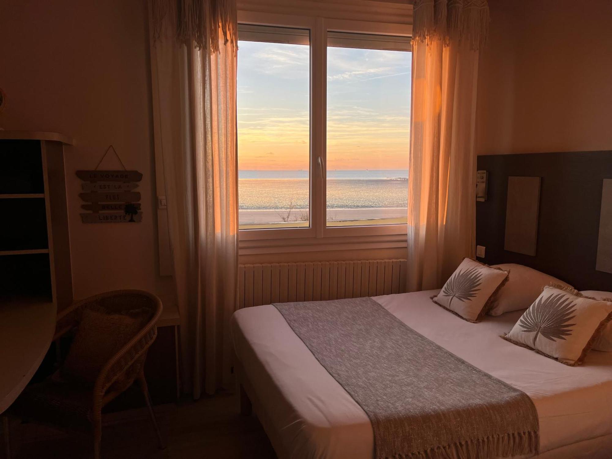 Acadie Saint Victor - Hotel Restaurant - Face Mer - Chatelaillon Plage Kültér fotó