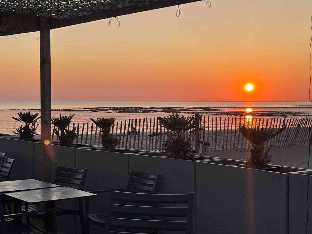 Acadie Saint Victor - Hotel Restaurant - Face Mer - Chatelaillon Plage Kültér fotó