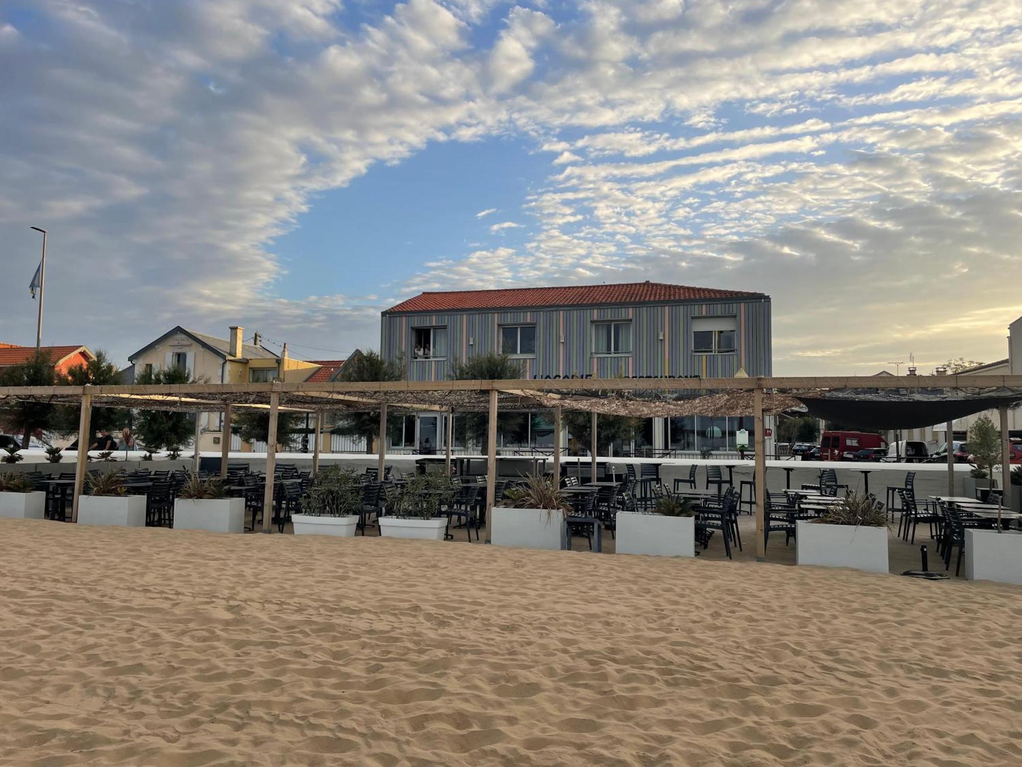 Acadie Saint Victor - Hotel Restaurant - Face Mer - Chatelaillon Plage Kültér fotó