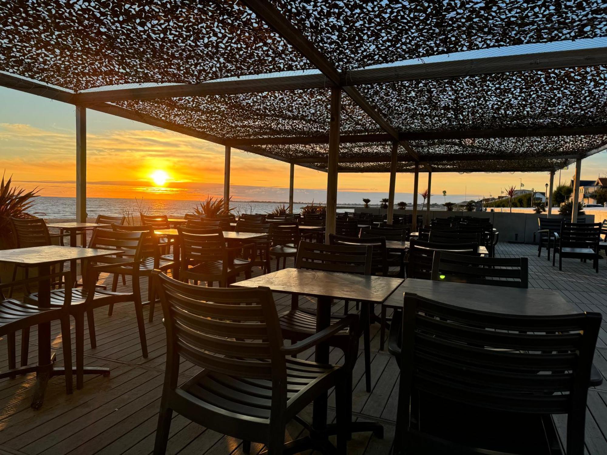 Acadie Saint Victor - Hotel Restaurant - Face Mer - Chatelaillon Plage Kültér fotó